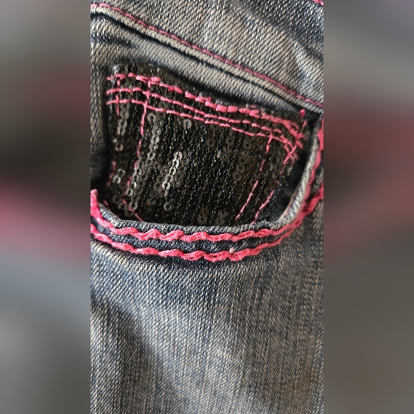 Embroidered Blue Jeans for Women - Picture 9 of 16